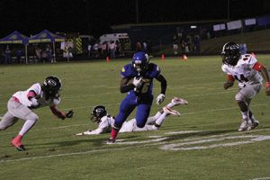 Michael Murray/Americus Times-Recorder:   ASHS’ Braelin Williams jukes past a Shaw defender after pullling in an AJ Payne pass during the second quarter of the Panthers’ Oct. 14 contest against the Raiders in Americus.