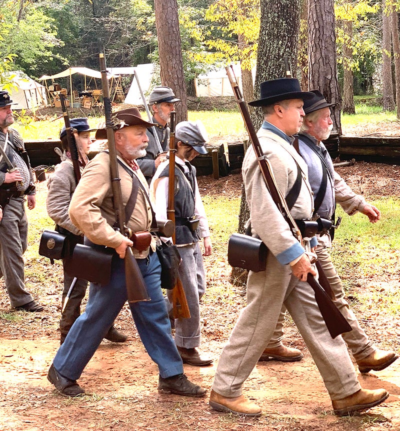 Visitors step back into history at Andersonville Historic Fair ...